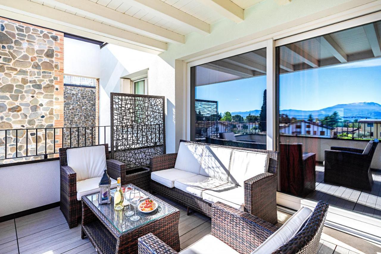 Warda C11 Apartment By Wonderful Italy Desenzano del Garda Eksteriør bilde